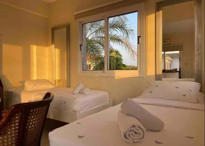 Heaven With Private Pool & Sea View